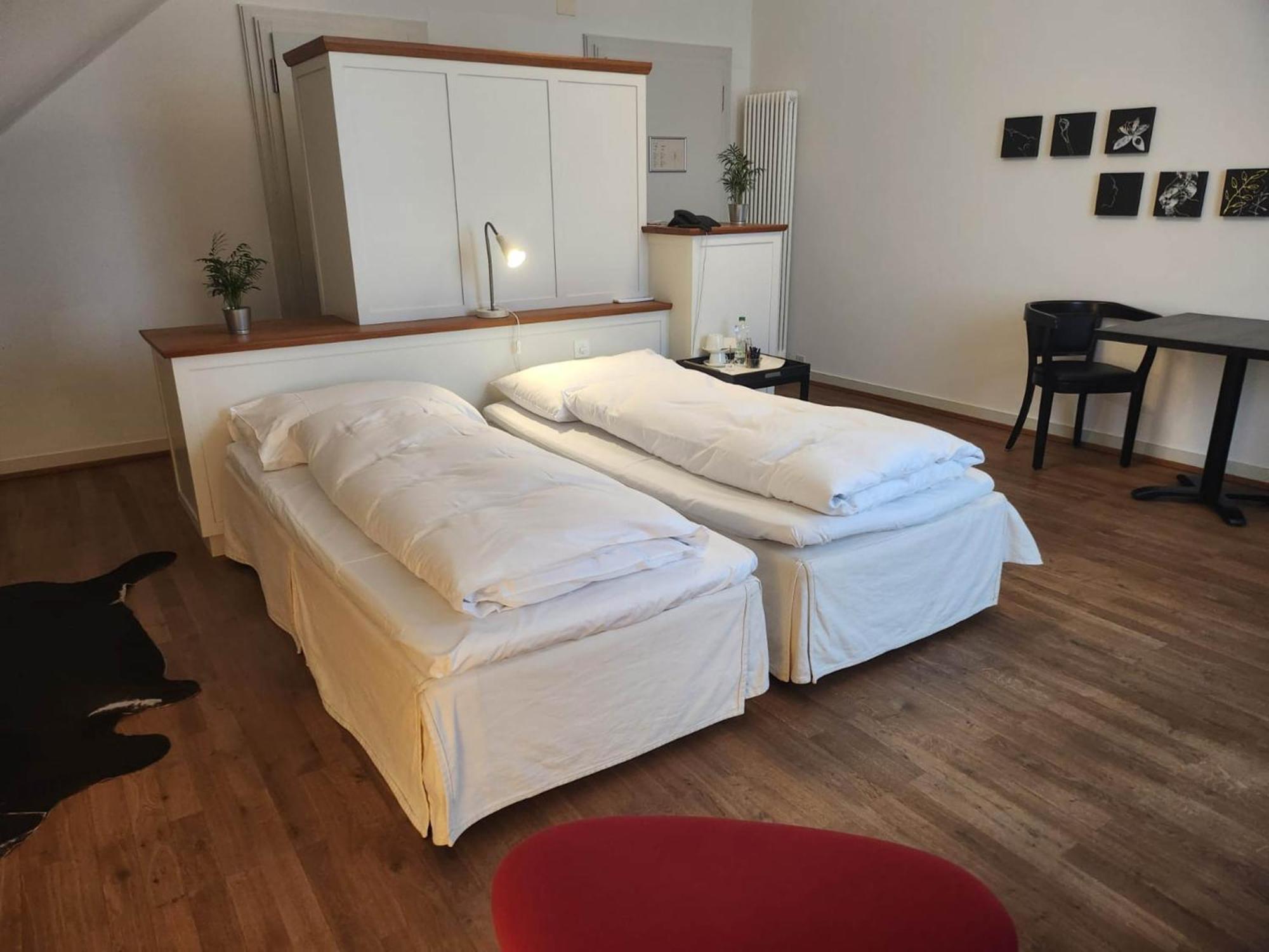 Hotel Im Schlosspark Binningen Luaran gambar