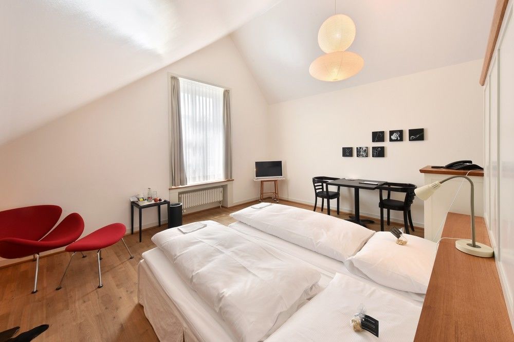 Hotel Im Schlosspark Binningen Luaran gambar